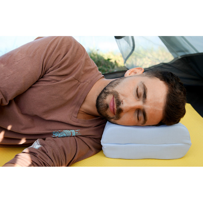 Похідна компактна ортопедична подушка для сну Travel Pillow, Correct Shape® (розмір ХL) блакитний