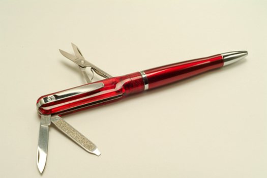 SP140 Ручка - нож с фонариком, красная Wagner of Switzerland