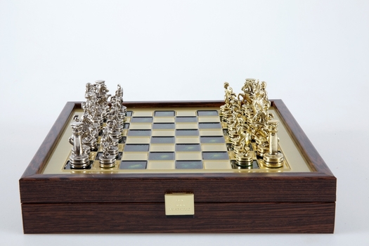 Manopoulos Greek Roman Period chess set with gold-silver chessmen/Green chessboard on wooden box 27cm